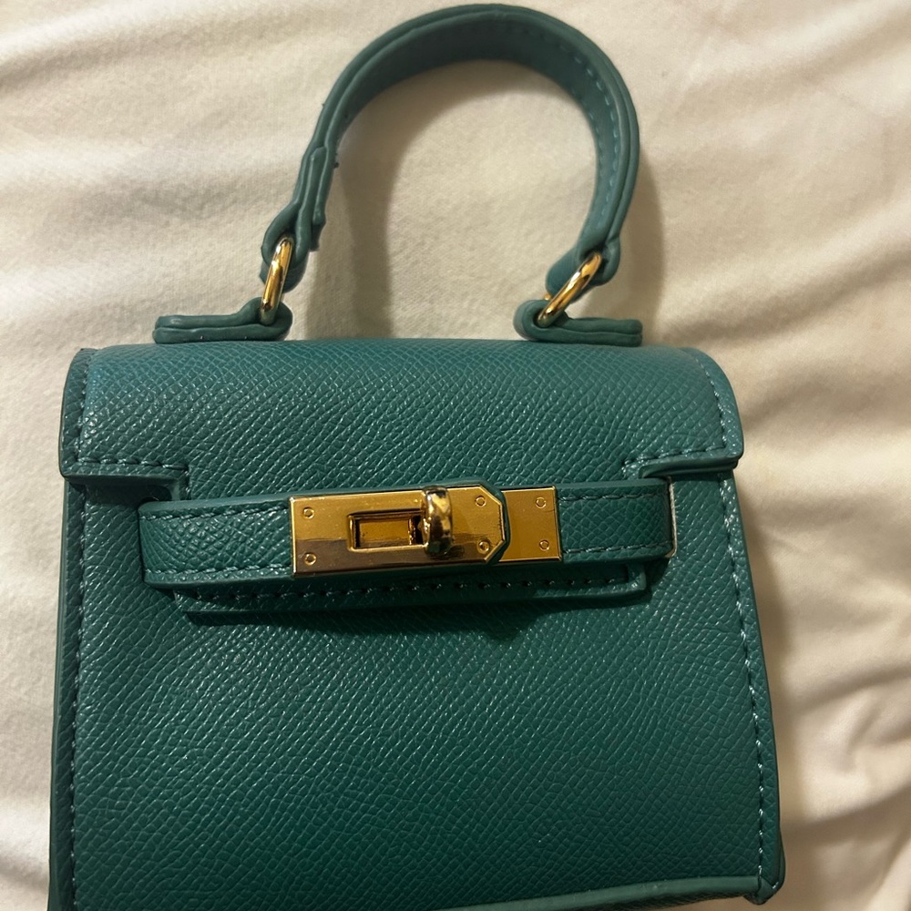 Elegant Green Handbag